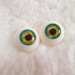 Olhos realistas verde topázio